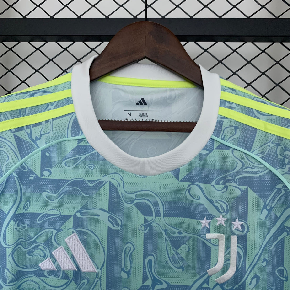 25/26 Juventus away