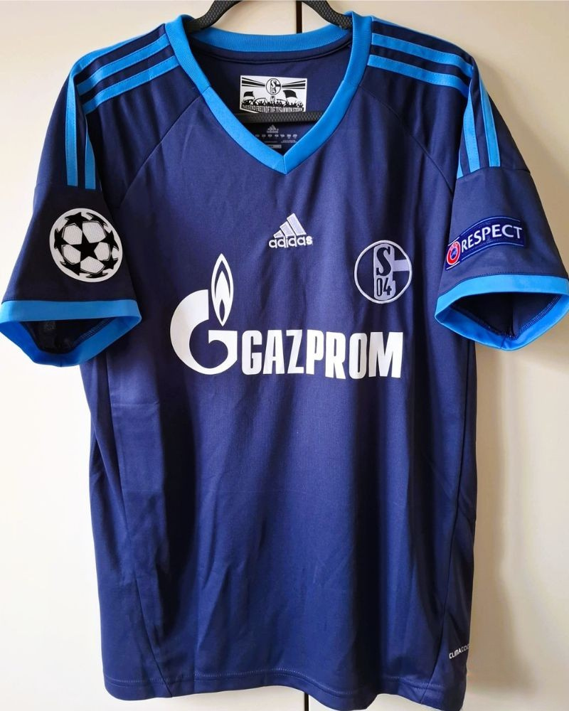 RAUL GONZALEZ BLANCO 2010-11 (Sch)