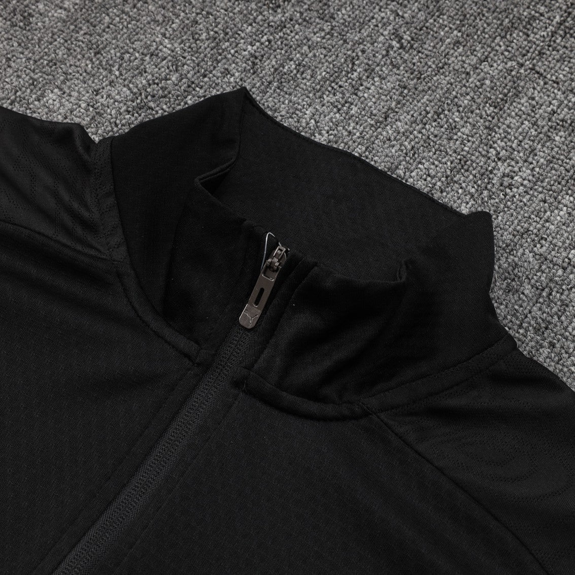 TUTA COMPLETA MILAN E-FOOTBALL