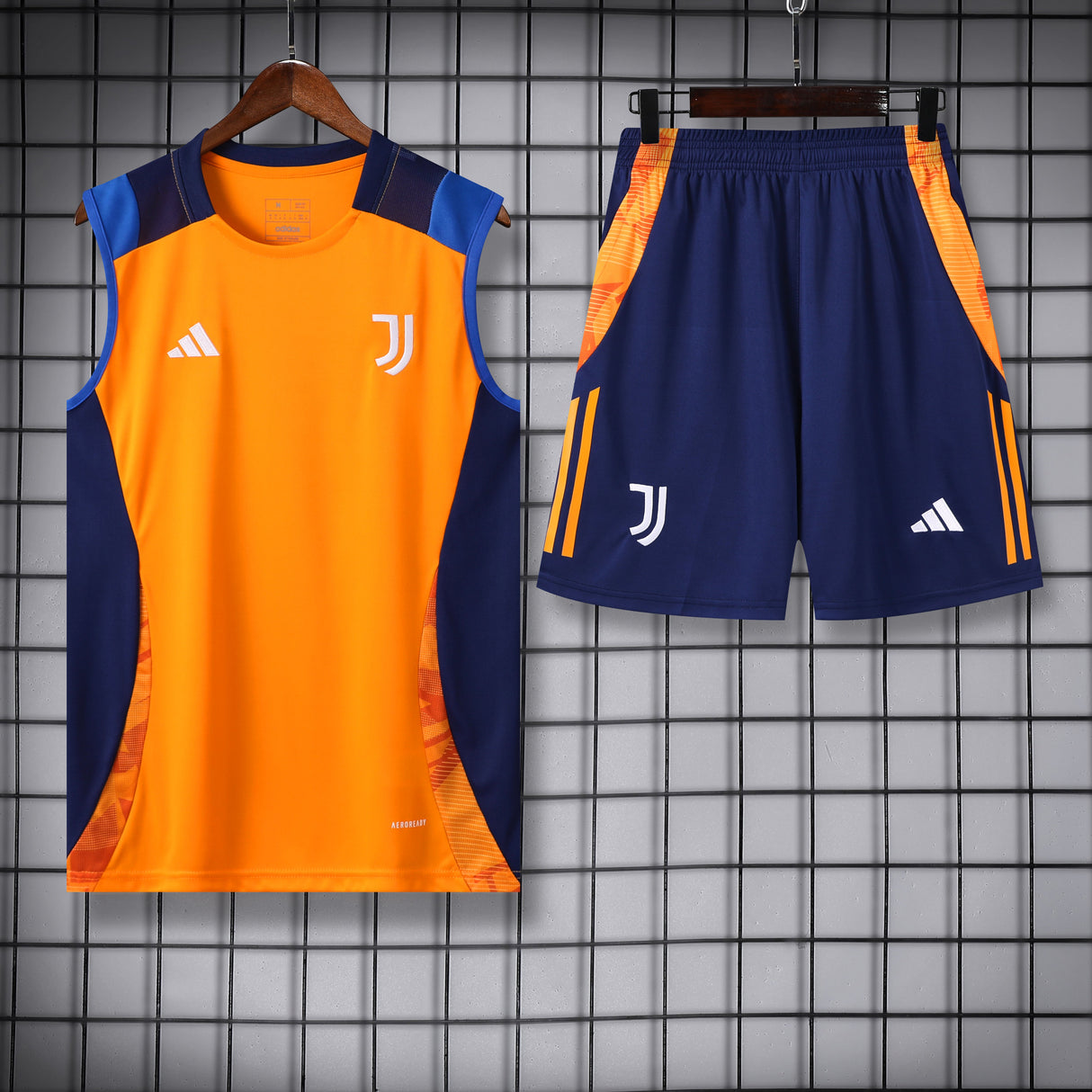 TANK TOP + SHORTS JUVENTUS