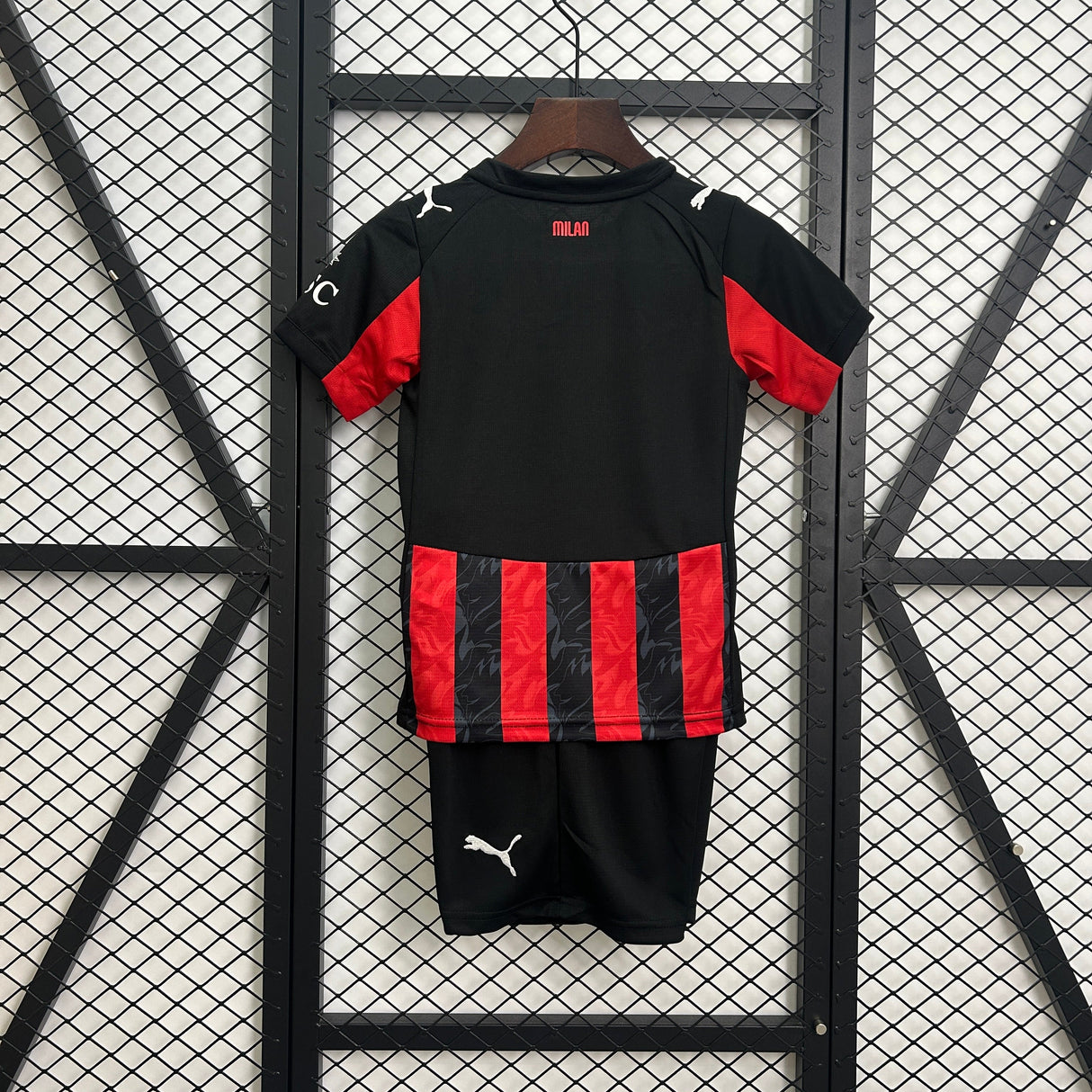 MILAN kid kit